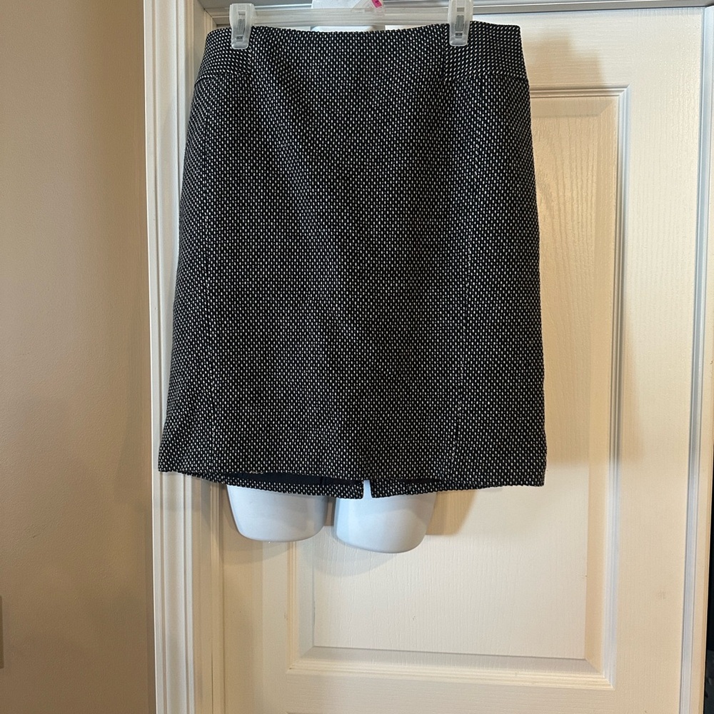 Ann Taylor Black and White Pencil Skirt